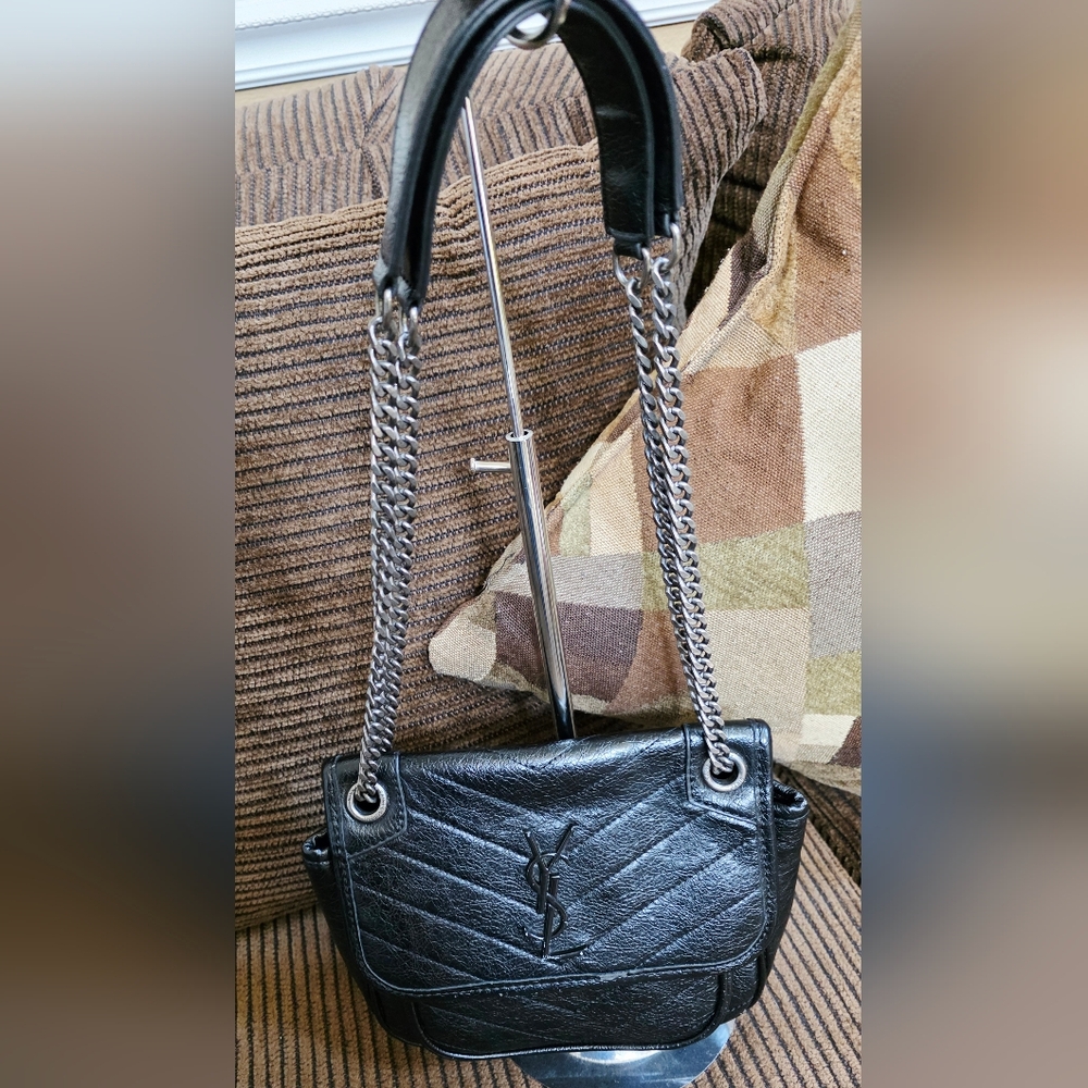 Black Chain Shoulder Bag
